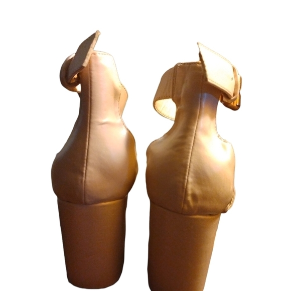 Boohoo Champagne ankle strap block heels US 10 - Picture 4 of 6